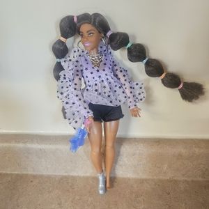 Barbie Extra Fashion Doll#7 AA Curvy Mattel 11in